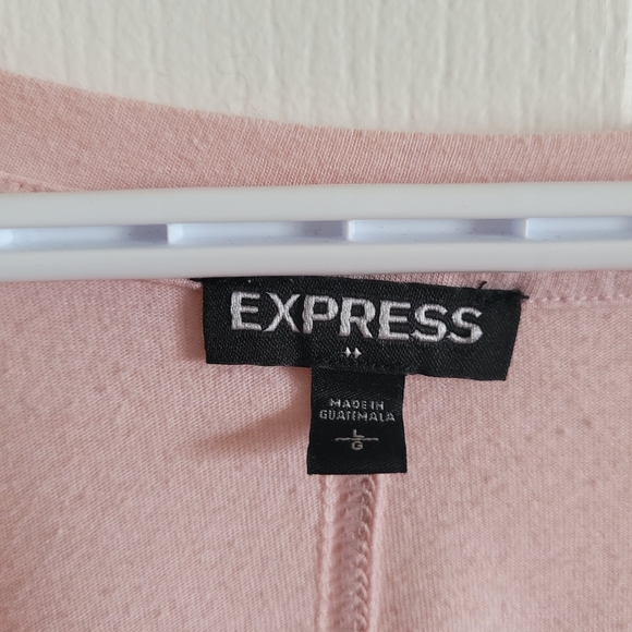 Cute pink top🥂 - Picture 4 of 4